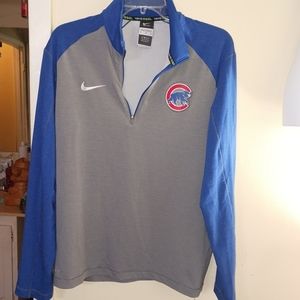 Cubs pullover